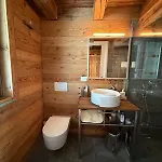 Di Montagna In Puro Stile شقة